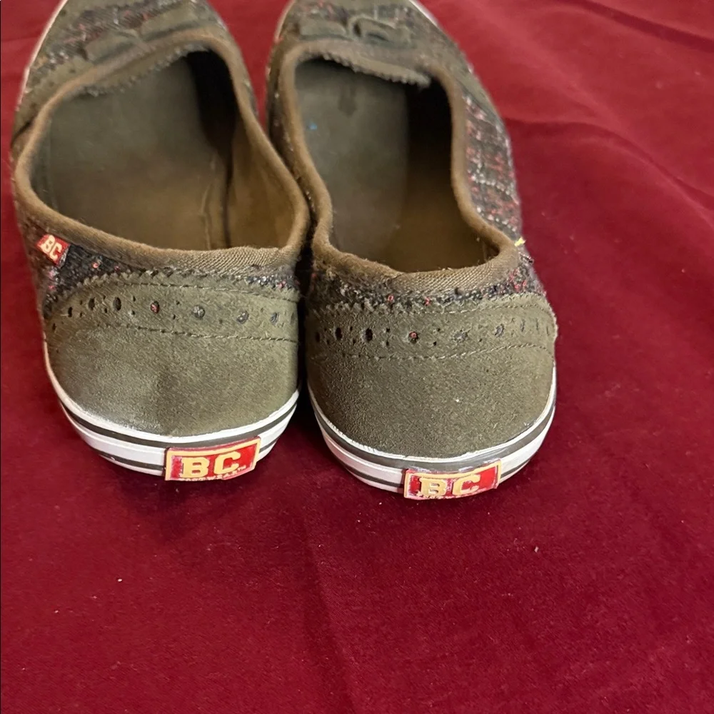 BC Footwear Textured Bow Flats - Olive and Brown - Picture 2 of 4